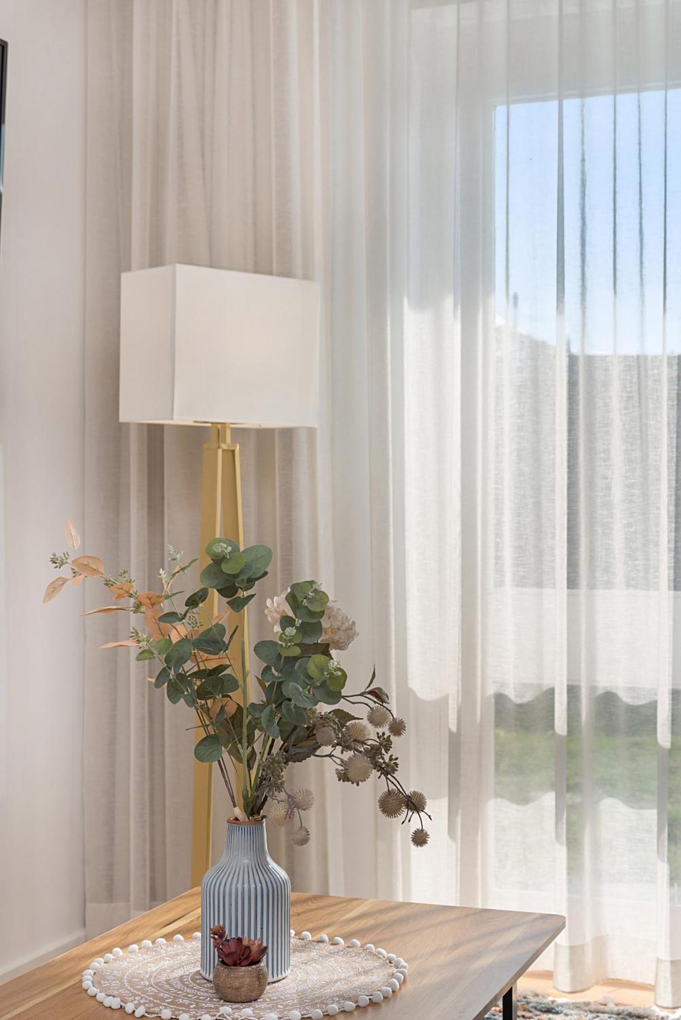 Comfy Studio With Shared Backyard Near Racecourse Carnegie Екстер'єр фото