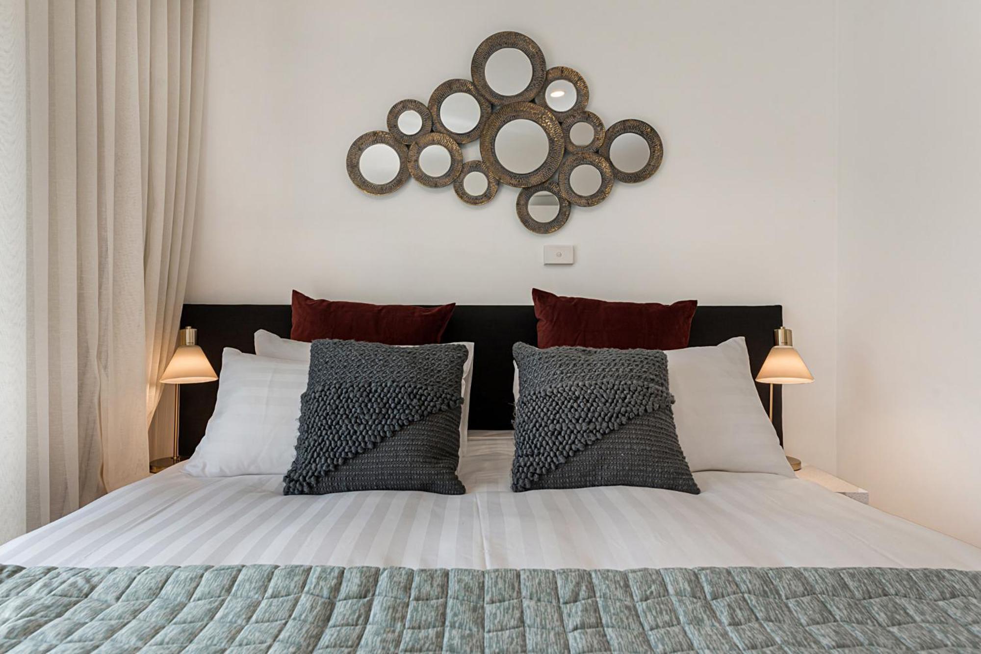 Comfy Studio With Shared Backyard Near Racecourse Carnegie Екстер'єр фото